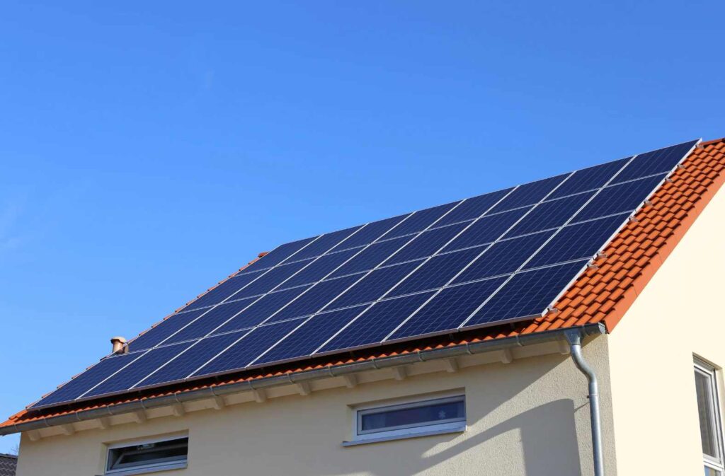 Impermeabilización de Techos con Paneles Solares